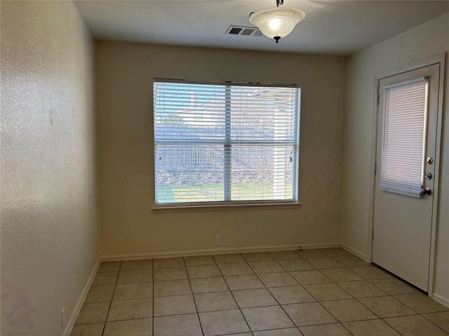 125 Camelia PKWY, Kyle, TX 78640