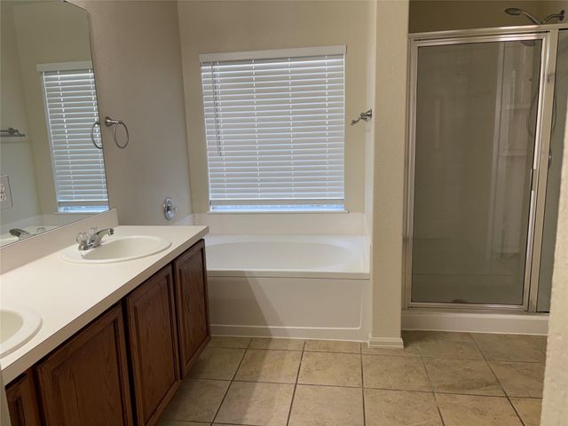 125 Camelia PKWY, Kyle, TX 78640