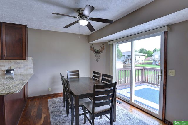 1812 Ashwood Avenue, Papillion, NE 68133