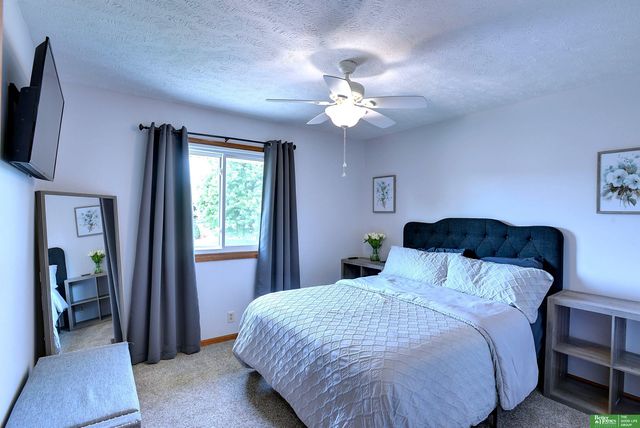 1812 Ashwood Avenue, Papillion, NE 68133