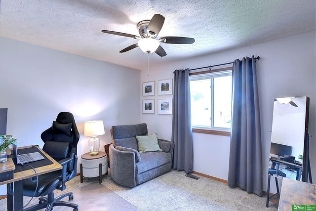 1812 Ashwood Avenue, Papillion, NE 68133
