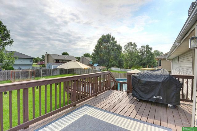 1812 Ashwood Avenue, Papillion, NE 68133