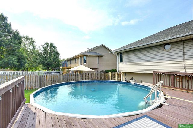 1812 Ashwood Avenue, Papillion, NE 68133