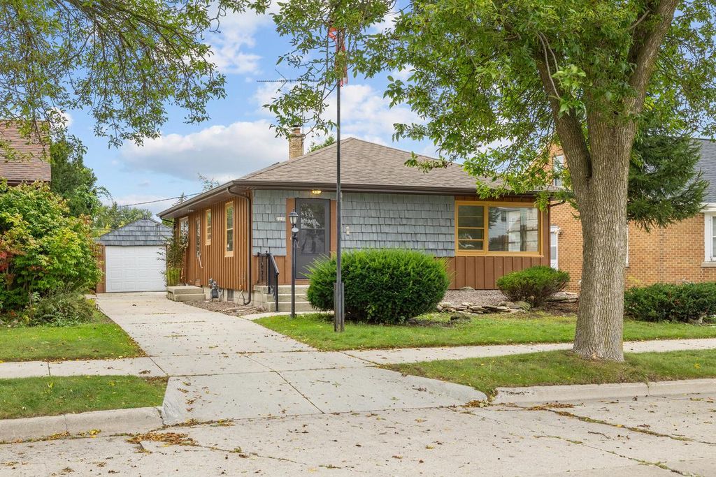 2230 N 22nd STREET, Sheboygan, WI 53083