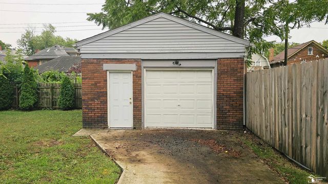 901 Chicago Street, Detroit, MI 48202