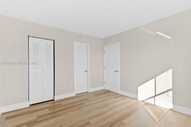 8240 SW 210th St 302, Cutler Bay, FL 33189