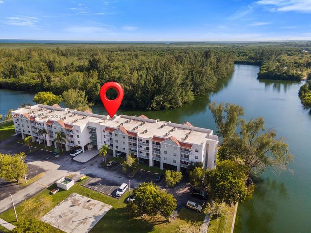 8240 SW 210th St 302, Cutler Bay, FL 33189