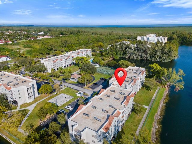 8240 SW 210th St 302, Cutler Bay, FL 33189