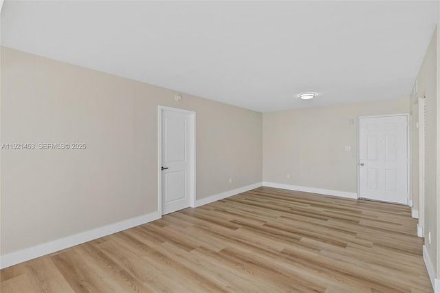 8240 SW 210th St 302, Cutler Bay, FL 33189