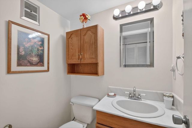 99 Bedford D, West Palm Beach, FL 33417
