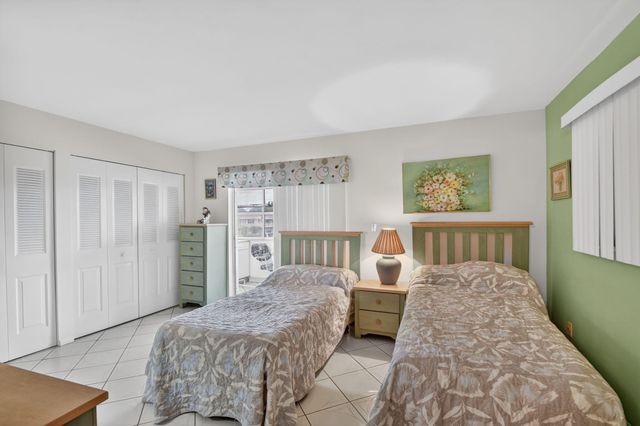 99 Bedford D, West Palm Beach, FL 33417