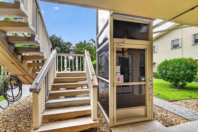 99 Bedford D, West Palm Beach, FL 33417