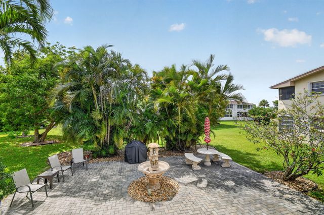 99 Bedford D, West Palm Beach, FL 33417