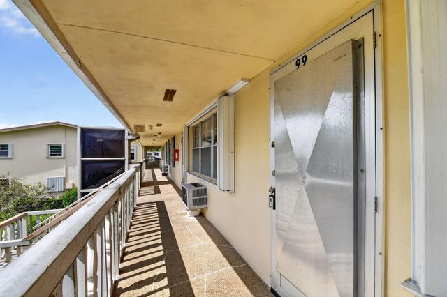 99 Bedford D, West Palm Beach, FL 33417