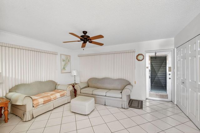 99 Bedford D, West Palm Beach, FL 33417