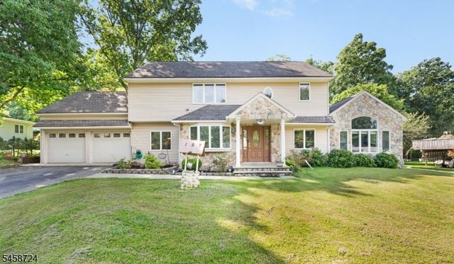 127 Mountain Circle South, West Milford Twp., NJ 07480