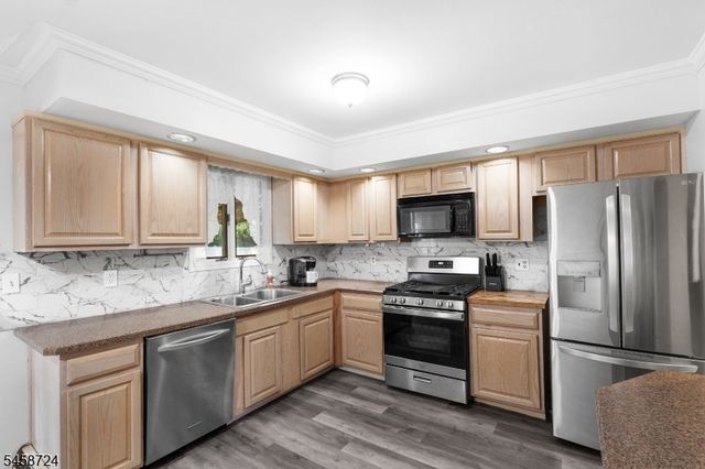 127 Mountain Circle South, West Milford Twp., NJ 07480