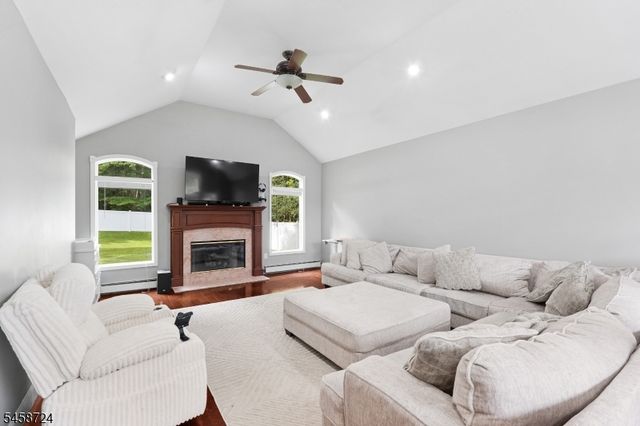 127 Mountain Circle South, West Milford Twp., NJ 07480