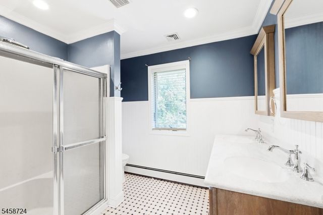 127 Mountain Circle South, West Milford Twp., NJ 07480
