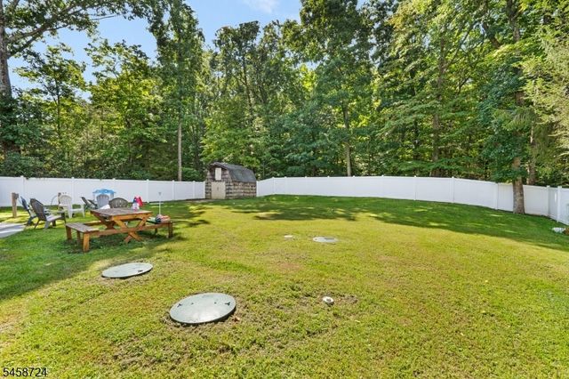 127 Mountain Circle South, West Milford Twp., NJ 07480