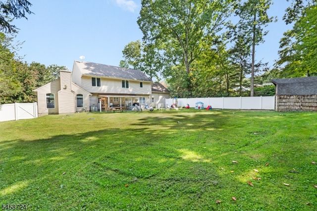 127 Mountain Circle South, West Milford Twp., NJ 07480