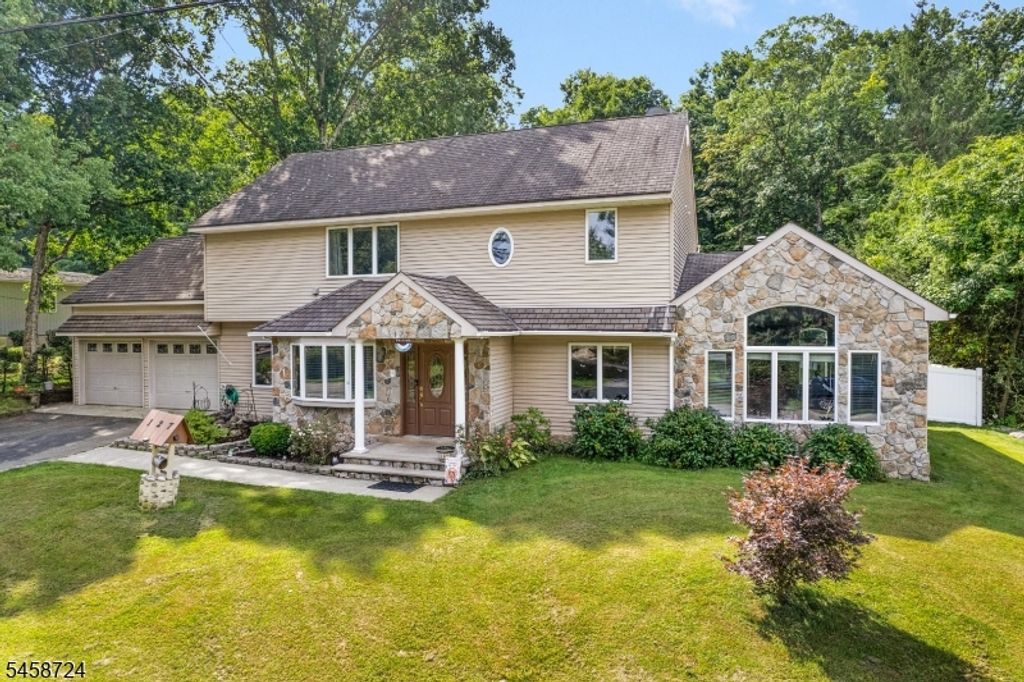 127 Mountain Circle South, West Milford Twp., NJ 07480 — photo 2