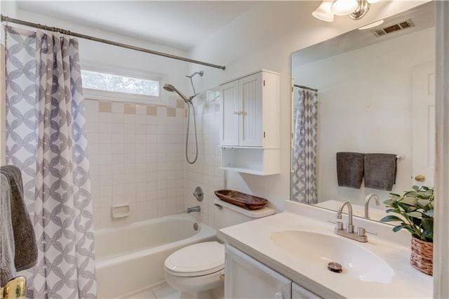 2591 Kenswick Circle, Lawrenceville, GA 30044