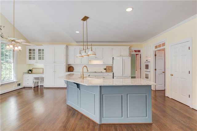 2591 Kenswick Circle, Lawrenceville, GA 30044