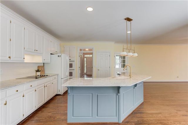 2591 Kenswick Circle, Lawrenceville, GA 30044