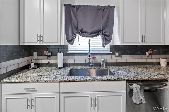 133 Rivermeade Lane, Belleville, IL 62220