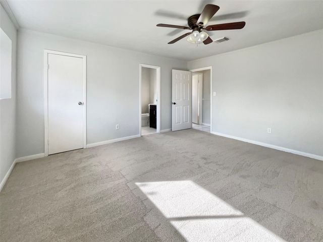 205 Bastrop Street, Angleton, TX 77515