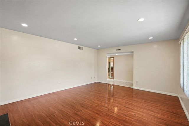 22427 Vanowen, West Hills, CA 91307