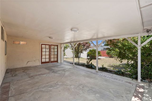 22427 Vanowen, West Hills, CA 91307