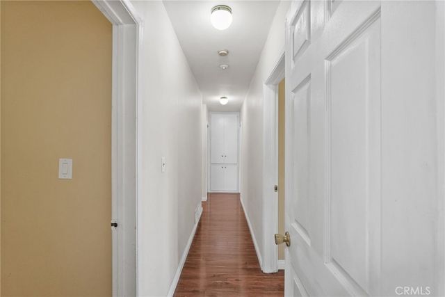 22427 Vanowen, West Hills, CA 91307