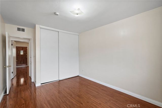 22427 Vanowen, West Hills, CA 91307