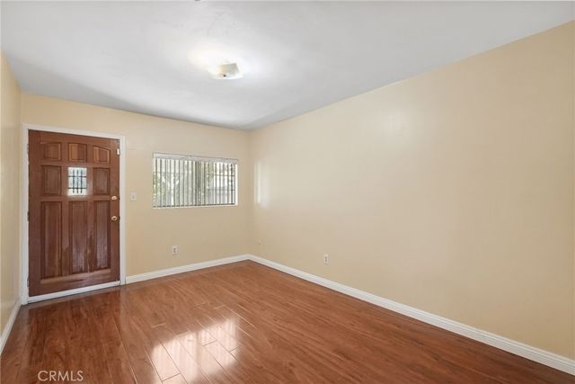 22427 Vanowen, West Hills, CA 91307