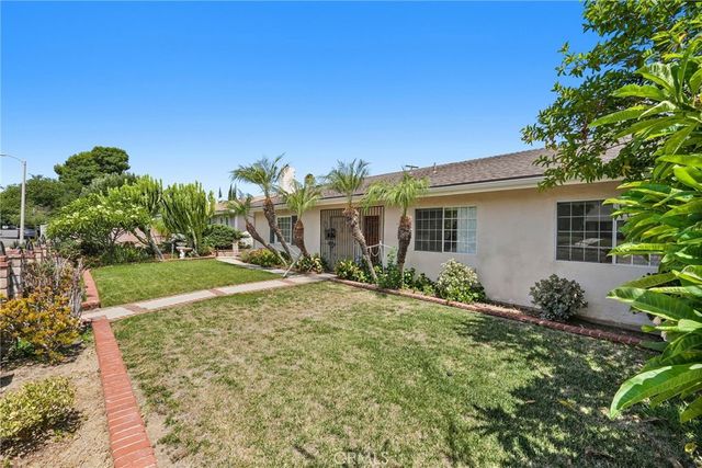 22427 Vanowen, West Hills, CA 91307