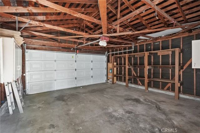 22427 Vanowen, West Hills, CA 91307