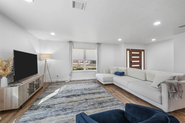 9806 Parkford Drive, Dallas, TX 75238