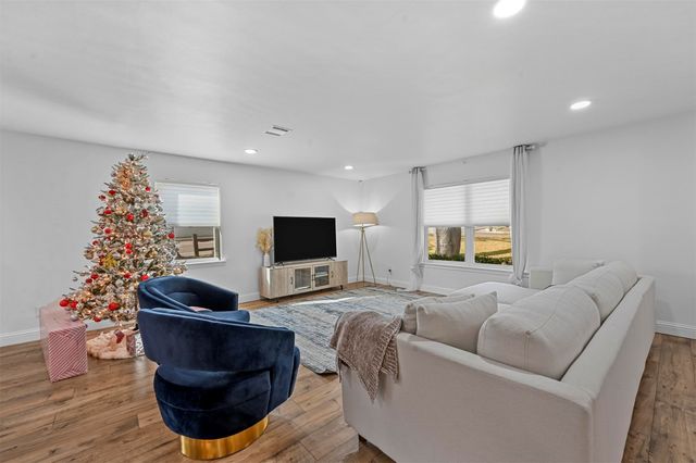 9806 Parkford Drive, Dallas, TX 75238