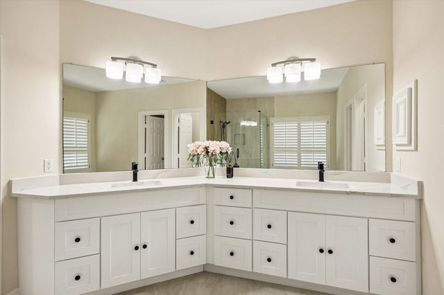2302 Upland Park Drive, Sugar Land, TX 77479
