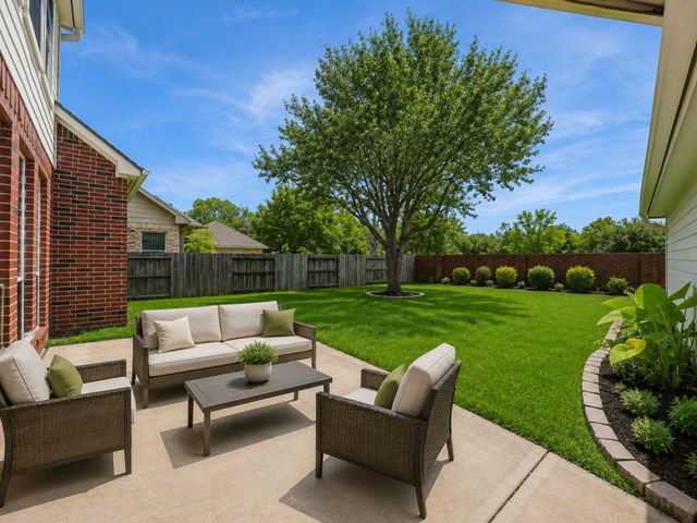 2302 Upland Park Drive, Sugar Land, TX 77479