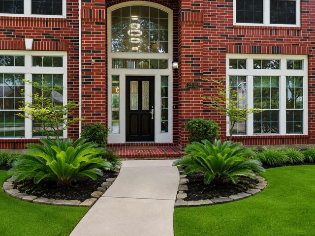 2302 Upland Park Drive, Sugar Land, TX 77479