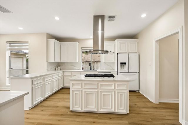 2302 Upland Park Drive, Sugar Land, TX 77479