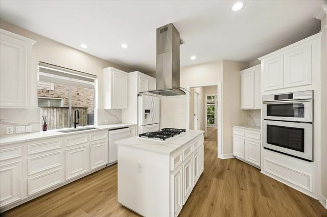 2302 Upland Park Drive, Sugar Land, TX 77479