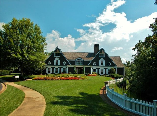 5813 Lighthouse Way, Gainesville, GA 30506