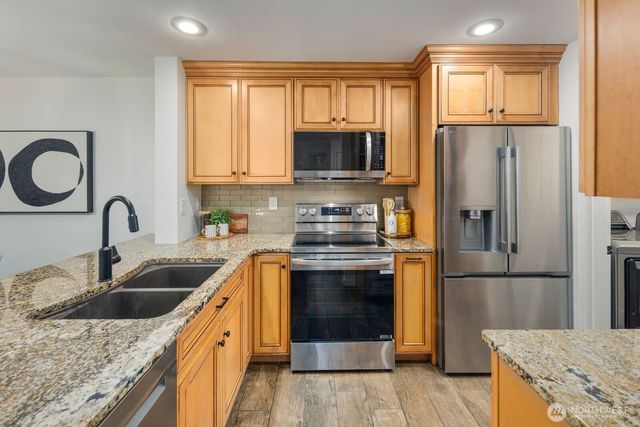 6945 NE 170th Street, Kenmore, WA 98028