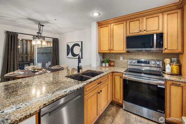 6945 NE 170th Street, Kenmore, WA 98028