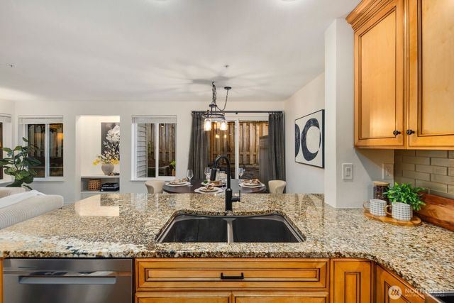 6945 NE 170th Street, Kenmore, WA 98028