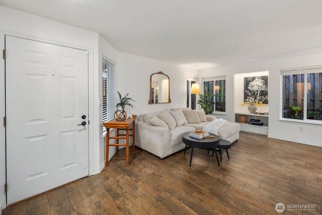 6945 NE 170th Street, Kenmore, WA 98028